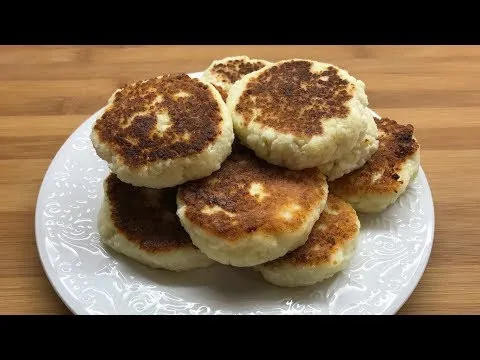 Видео рецепт Сырники: классический рецепт