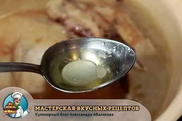 куриный жир в ложке