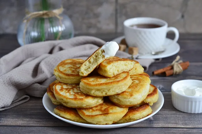 Пышные оладьи на йогурте – простой и вкусный рецепт