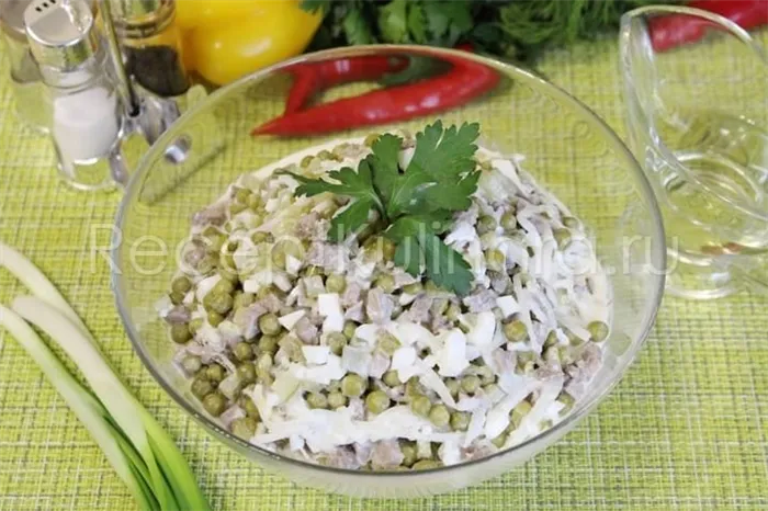 Салат с говяжьим языком и соленым огурцом самый вкусный и простой