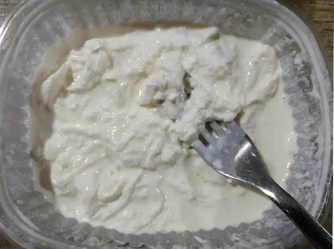 Сыр Страчателла (Stracciatella) — все о нежном итальянском сыре