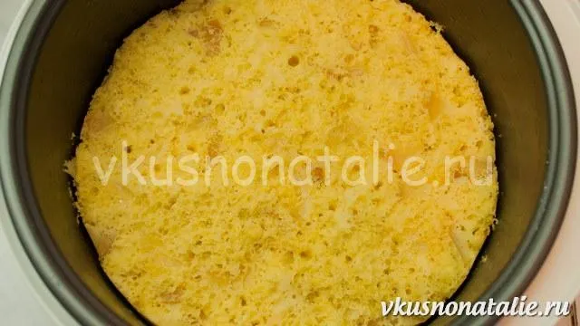 Шарлотка с яблоками