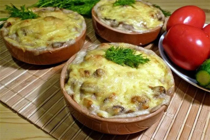 Жульен с курицей грибами и зеленью - рецепты